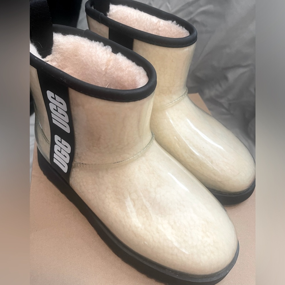 UGG classic clear mini boot waterproof